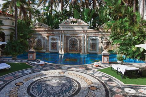 gianni versace home in miami|gianni's at versace mansion.